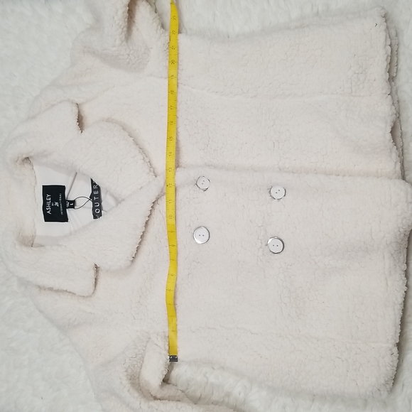 Ashley Outwear Faux Fur Winter Pea Coat Doble Breasted.  L - Picture 10 of 14